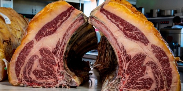 Carne madurada: ¿Qué es y por qué está de moda?