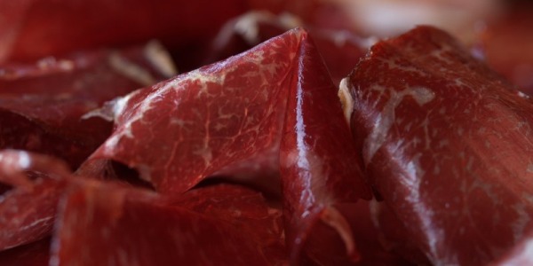 4 trucos para servir y comer cecina como un profesional